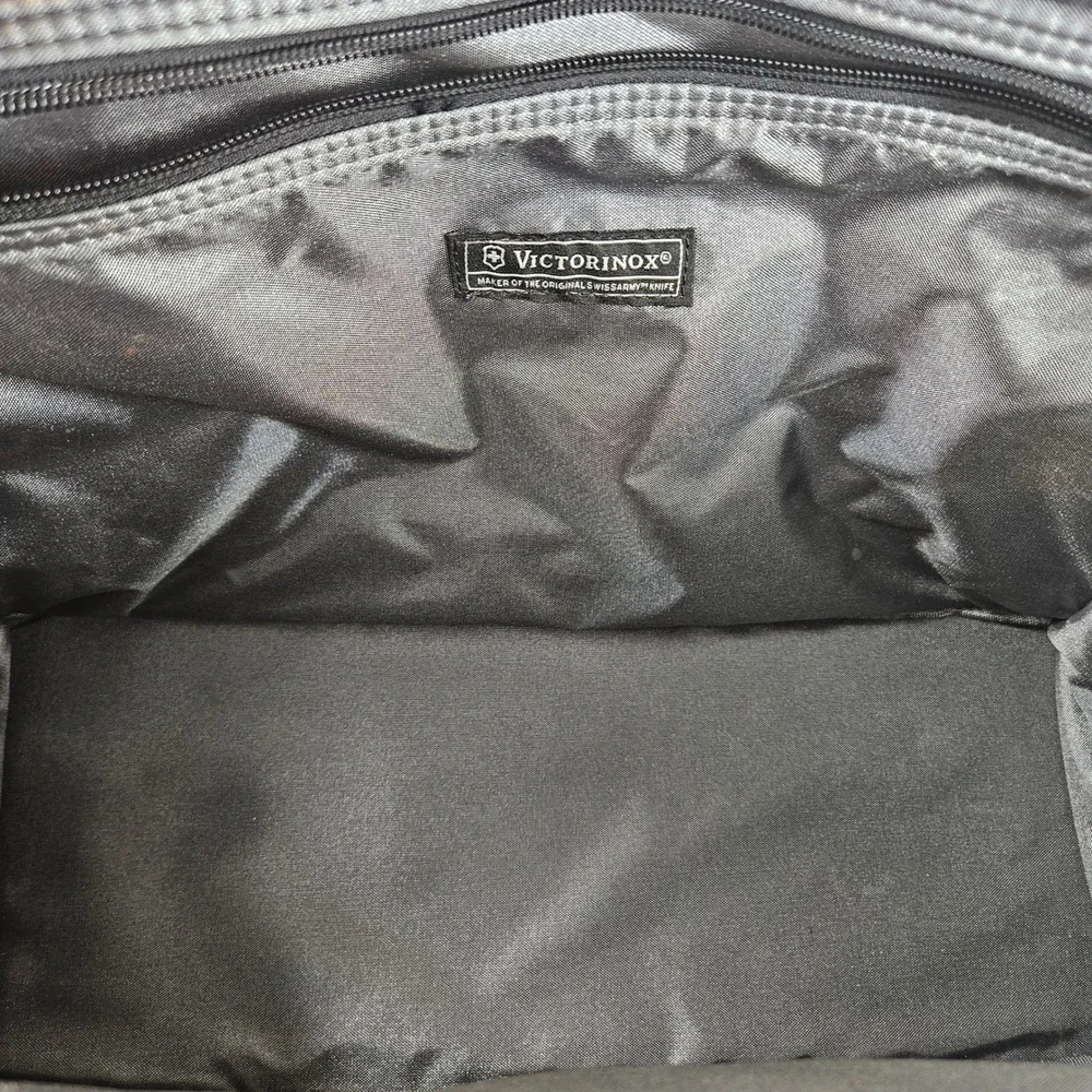 Victorinox Black Ballistic Nylon Briefcase Laptop Messenger Bag 18x11x8
